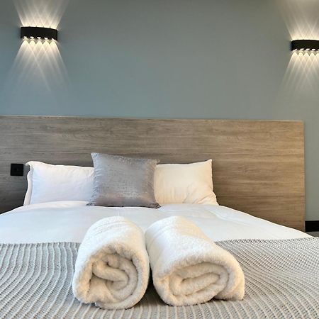 Thandi House Heathrow Airport Ashford  Luaran gambar